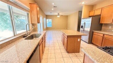 Building Photo - 7777 Lobella St