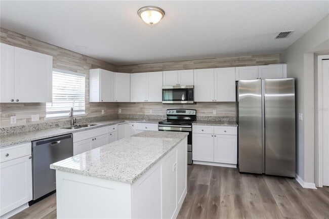 Foto del edificio - 8097 Settlers Creek Cir