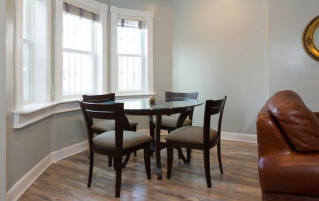 Dining area/ Living room - 554 Summit Ave