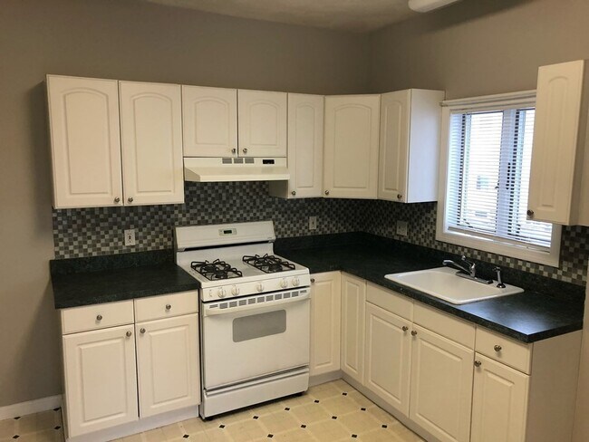 Foto del edificio - 534 Pleasant St