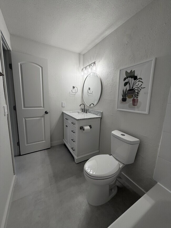 Foto del edificio - 2645 Riverland Dr