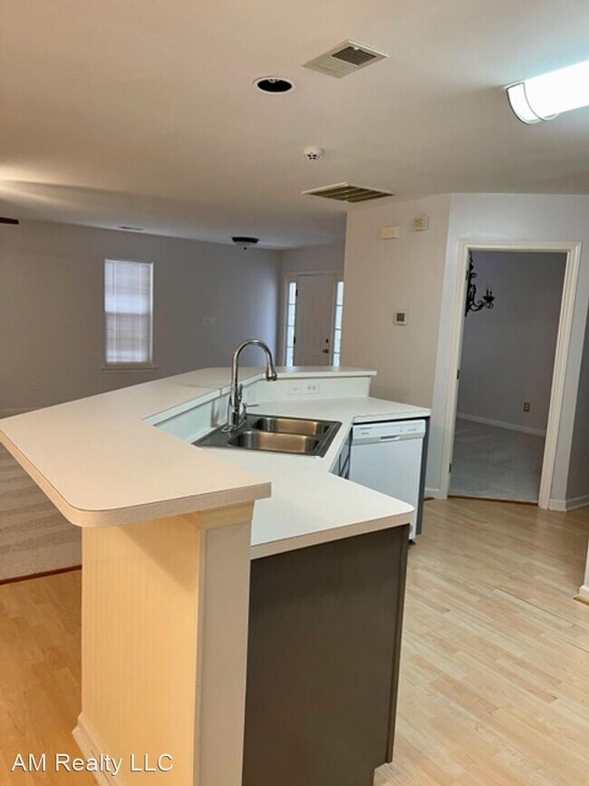 Building Photo - 3 br, 2 bath House - 6117 Forest Pond Drive