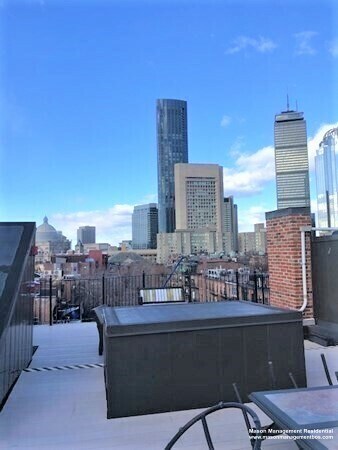 Foto del edificio - 484 Columbus Ave