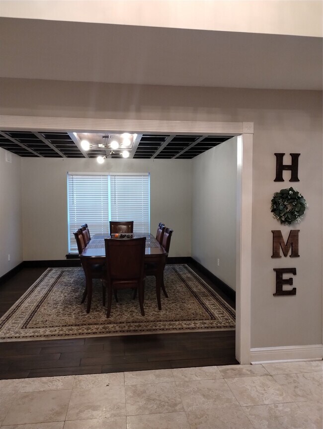 Foto del edificio - 11338 Bassdale Dr