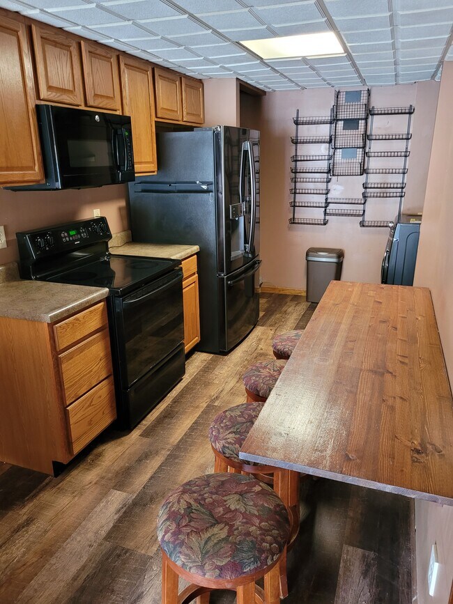 Cocina 1 - 145 Franklin Ave