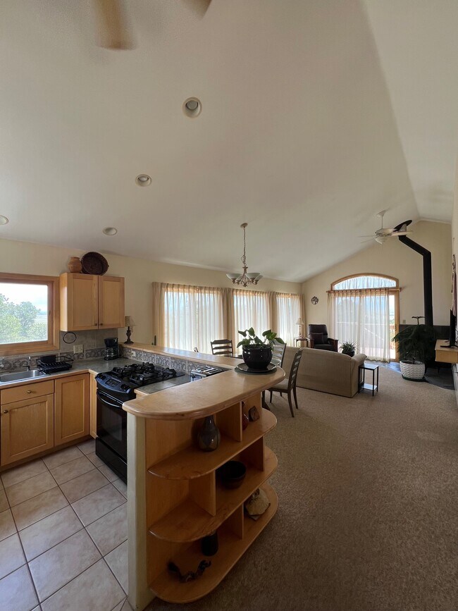 Foto del edificio - 4455 Ridgecrest