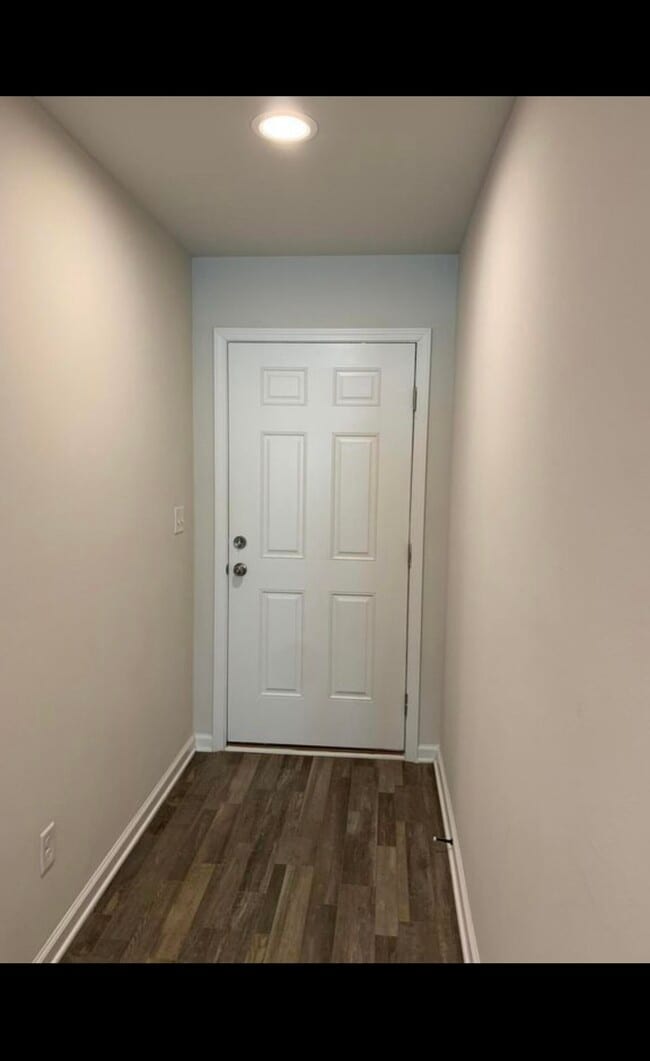 Foto del edificio - 103 Cora Rd