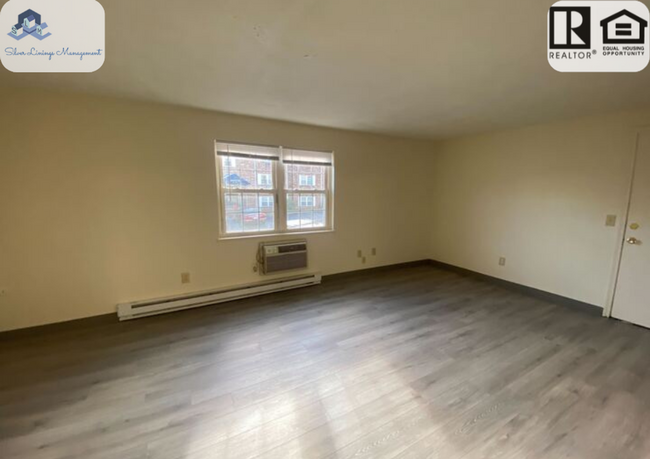 Building Photo - Cozy 2-Bedroom Condo in Leominster, MA