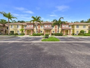Building Photo - 9440 Ivy Brook Run
