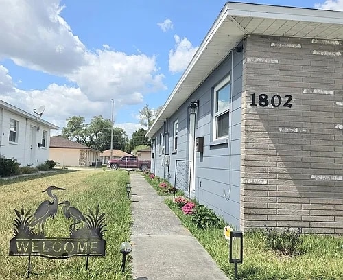 Building Photo - 1802 W House St