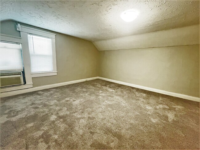 Foto del edificio - 2304 E 5th Ave