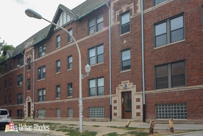 Building Photo - 2719 N Spaulding Ave