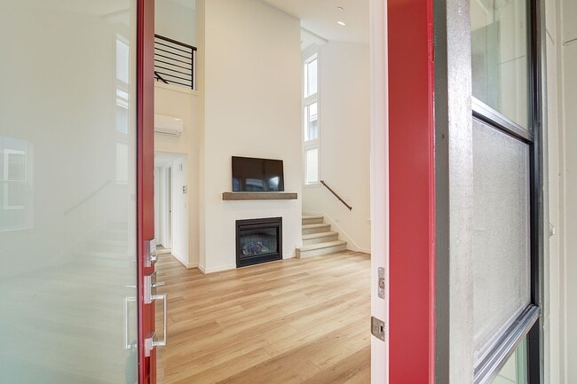 Foto del edificio - 2bd/1.75ba Kirkland House