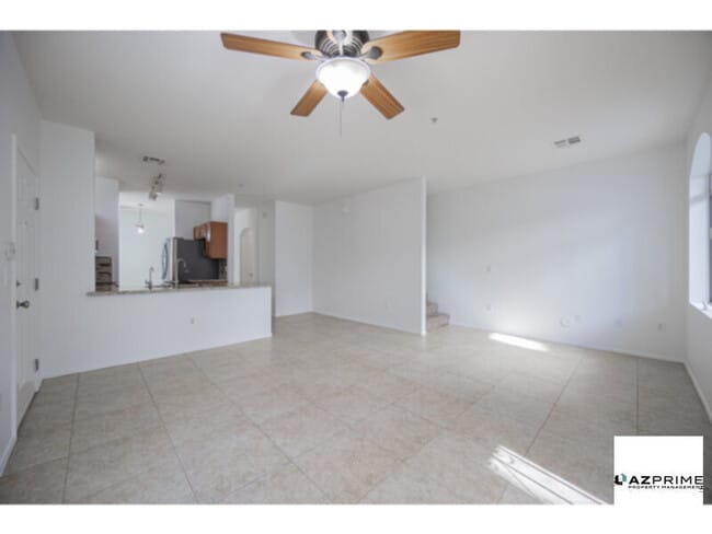 Building Photo - Experience Modern Living in This 3/2.5 Townhome in a Secure Gated North Phoenix Community.
