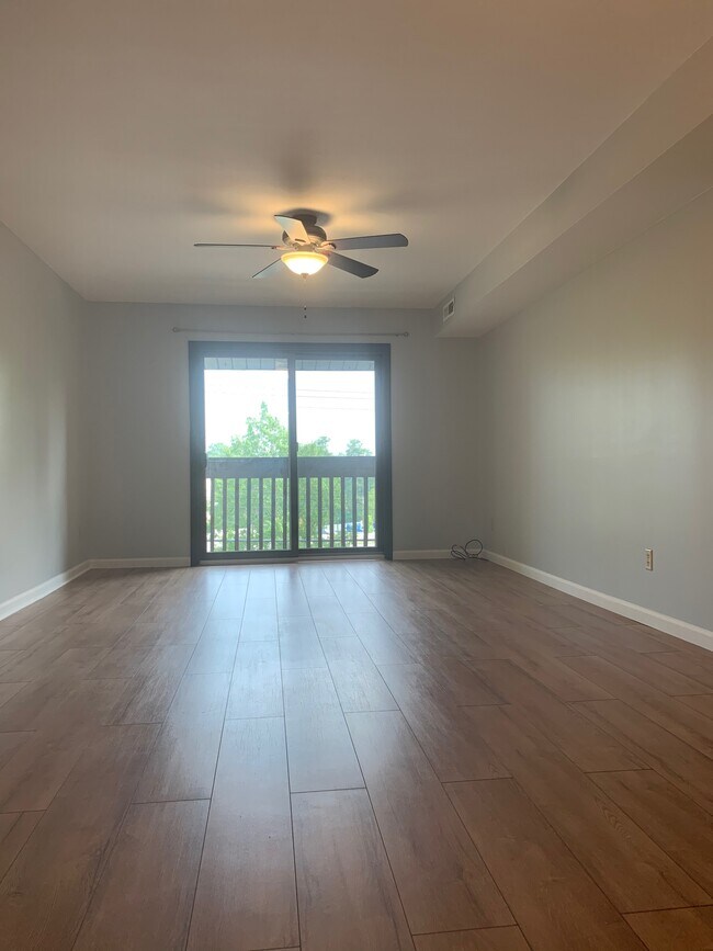 Building Photo - 123 W Woodbine Ave Apt G