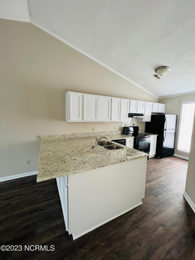 Building Photo - 16 Upton Ct Dr