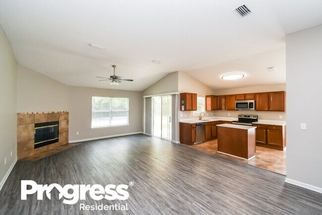 Building Photo - 4039 Edgeland Trail