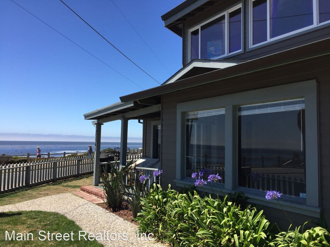 Primary Photo - 3 br, 2 bath House - 2-3541 East Cliff Drive