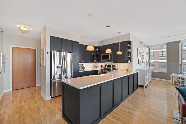 Foto del edificio - 421 W Huron St