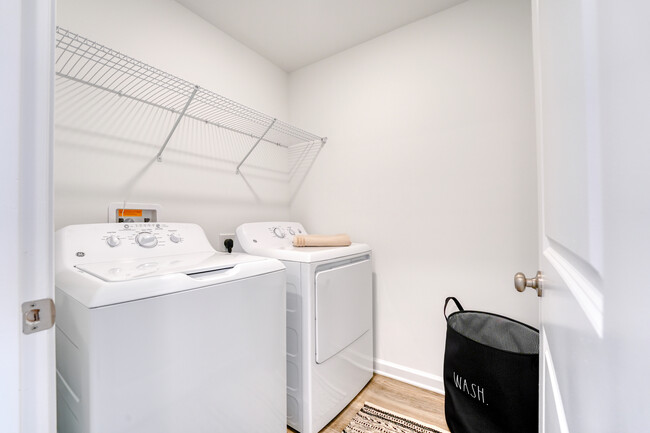 Laundry Room - Windward Grove - Townhome Rentals