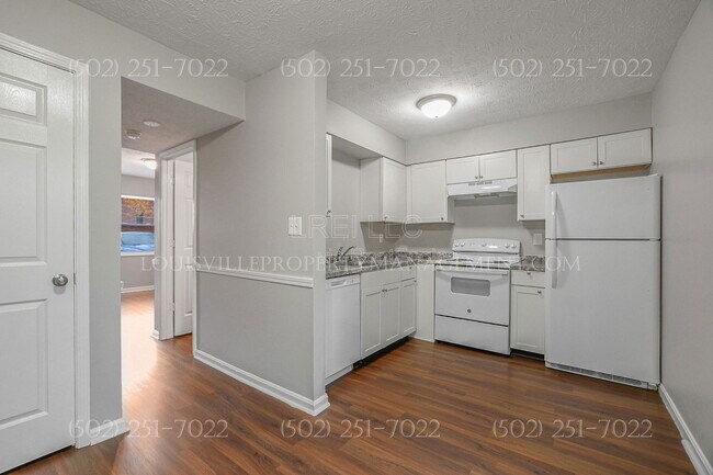 Foto del edificio - 621 Westport Rd