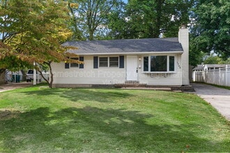 Building Photo - 1725 Florissant Park Dr