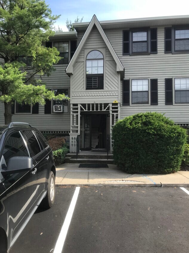 333 Crows Mill Rd Unit 501, Woodbridge Township, NJ 08863 Apartments