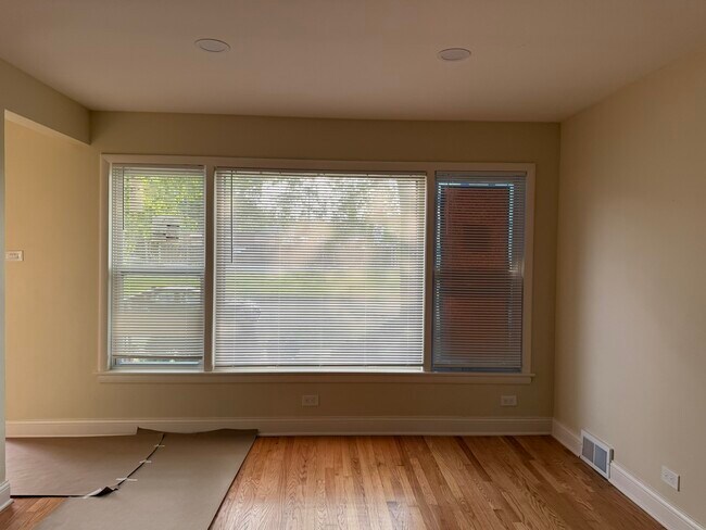 Foto del edificio - 8905 S Greenwood Ave