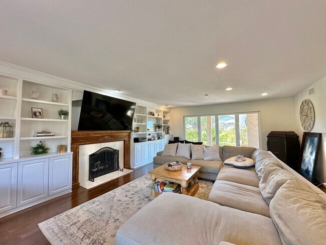 Building Photo - Spacious 4-Bedroom Family Home with EV Cha...