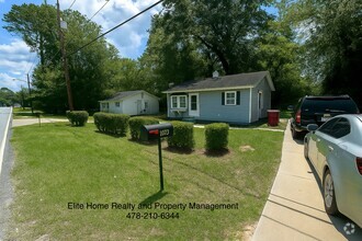 Building Photo - 1073 Haywood Rd