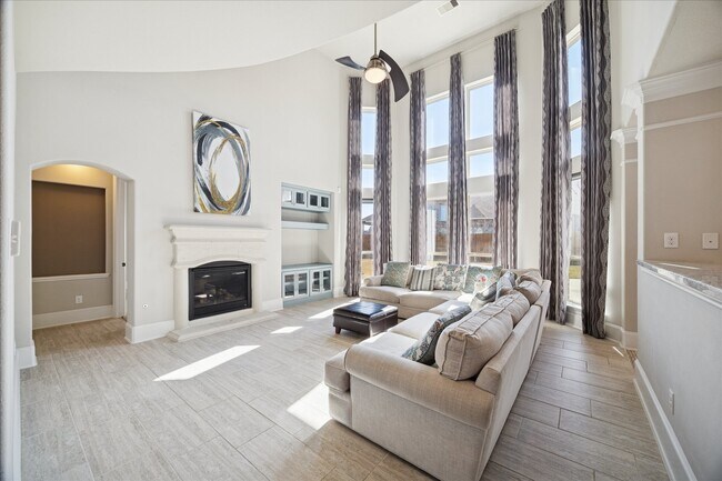 Foto del edificio - 17003 Shannon Lake Ct