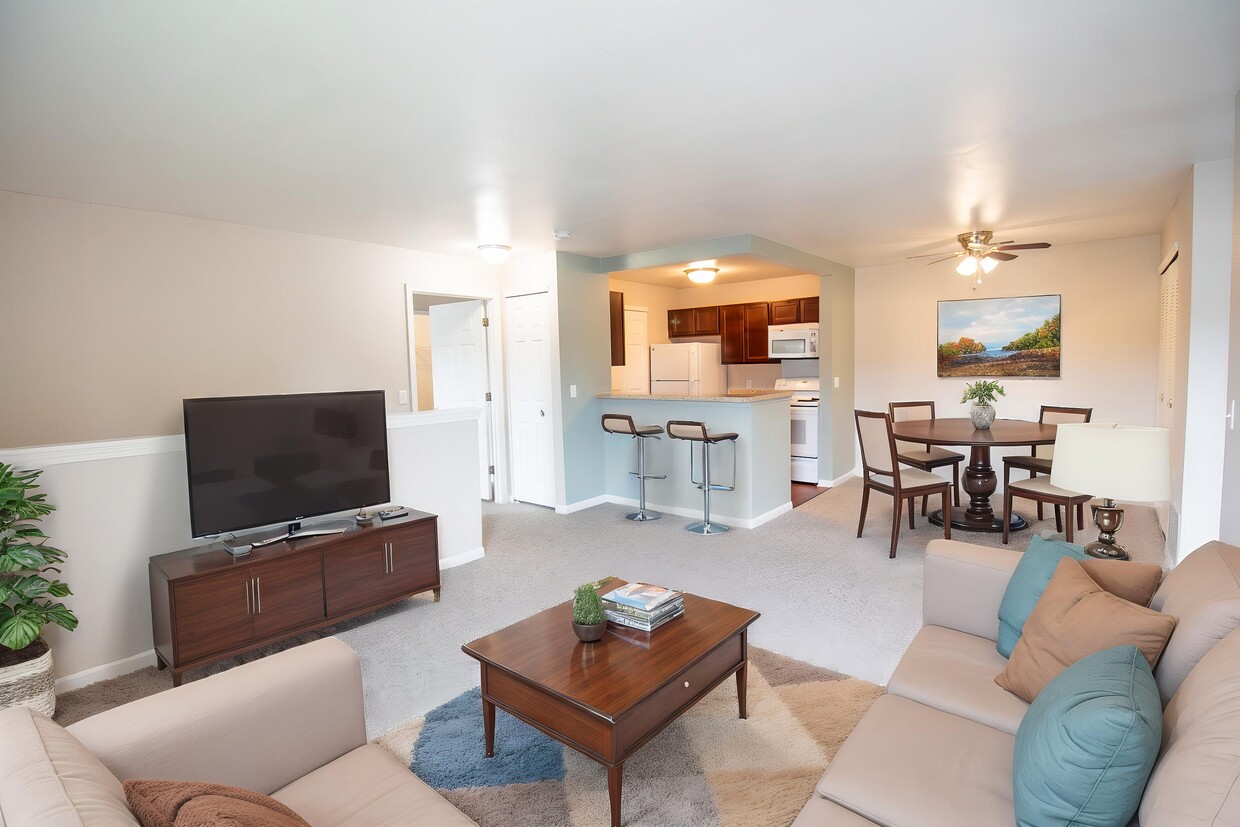 Primary Photo - Silver Creek Apartments