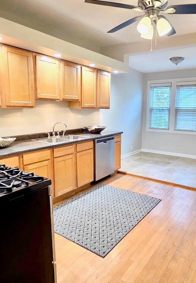 Foto del edificio - 2009 N Bingham St