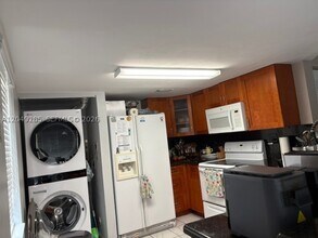 Building Photo - 415 NW 85th Pl