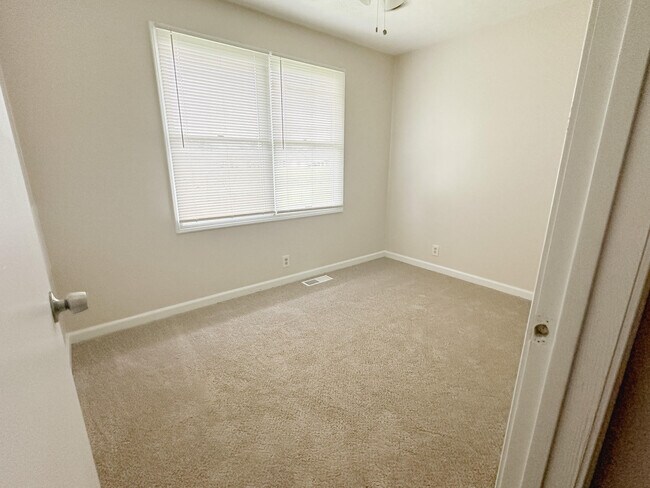 Foto del edificio - 706 E 15th St