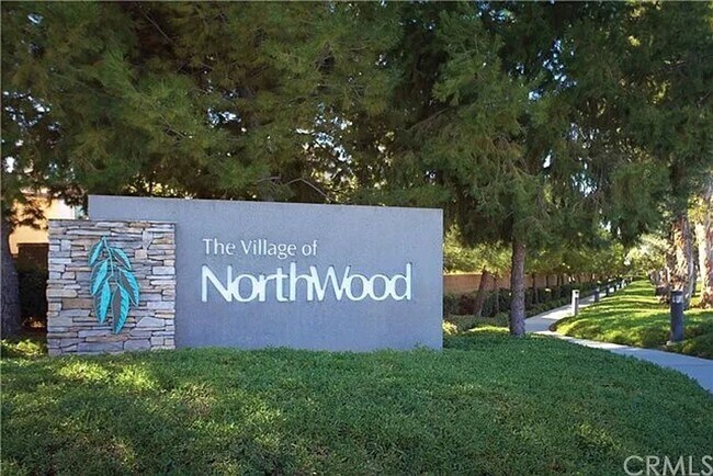 Foto del edificio - UPCOMING 4 BEDROOM 3 BATH NORTHWOOD ESTATE...
