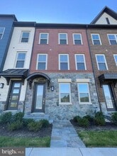 Building Photo - 4945 Purdy Aly