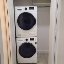 Building Photo - Spacious Beauty In The Heart Of Lynn Valley (North Vancouver)