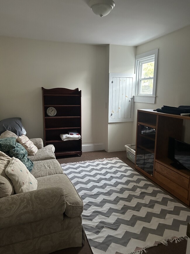 Building Photo - 117 Park St