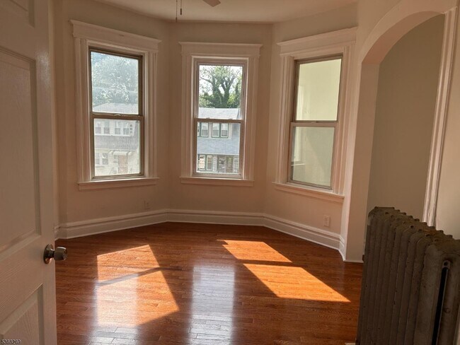 Foto del edificio - 374 Halsted St