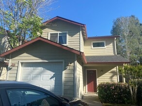 Building Photo - 563 Morgan Dr