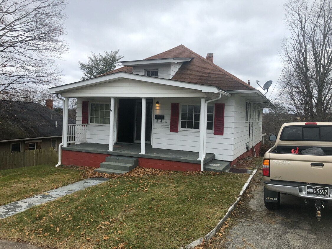 309 Beaver Ave, Beckley, WV 25801 House Rental in Beckley, WV