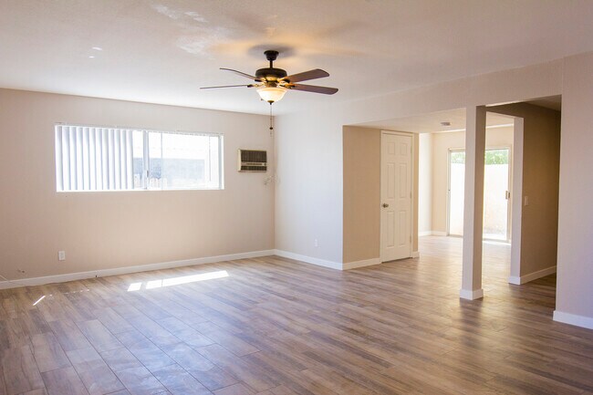 Living Room - 33375 Moreno Rd