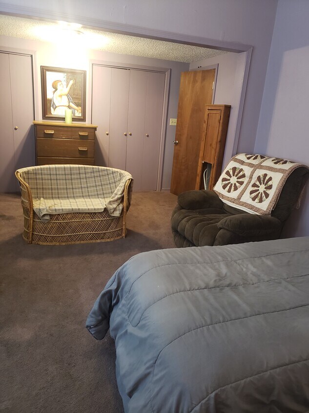 712 Washington St Unit C, Independence, KS 67301 Apartments in