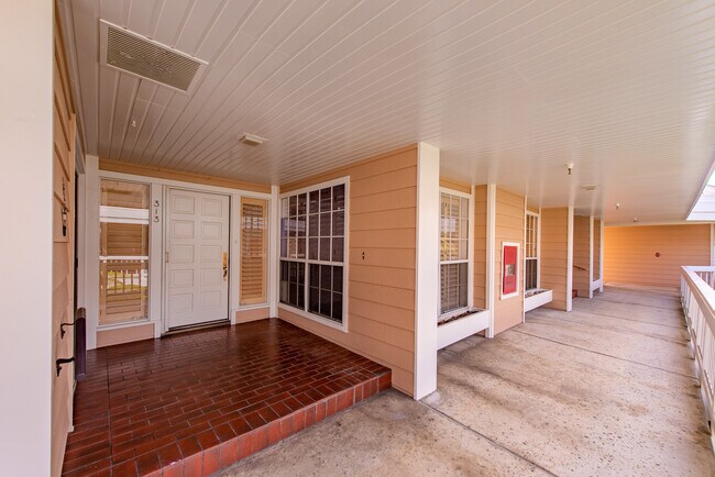 Foto del edificio - 4342 Redwood Ave