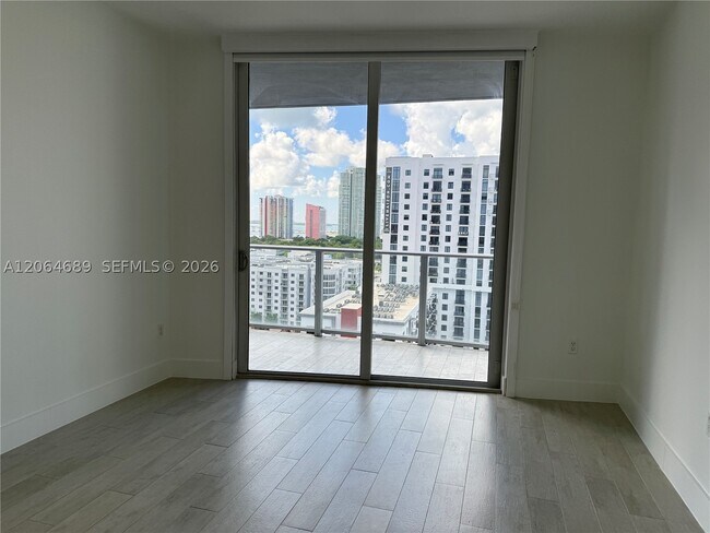 Foto del edificio - 1010 SW 2nd St