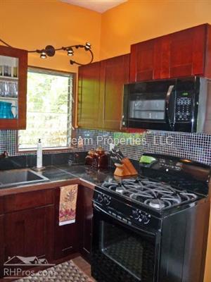 Primary Photo - 907 Awa St