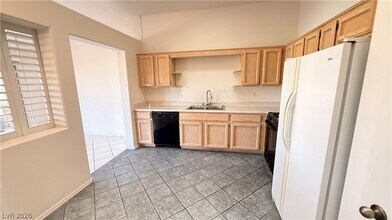 Building Photo - 2066 Poppywood Ave