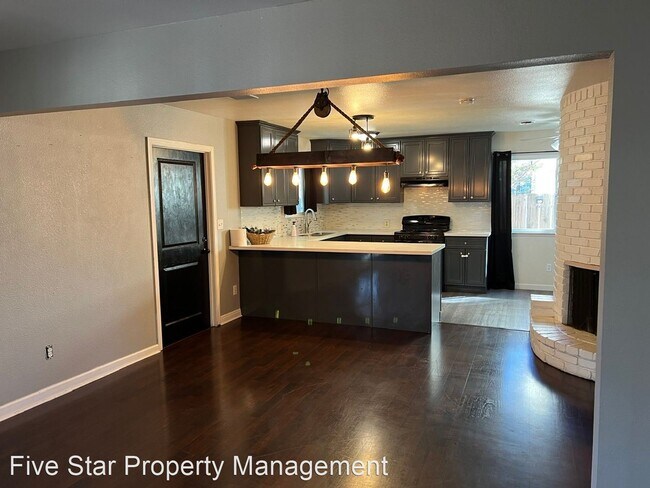 Building Photo - 3 br, 2 bath House - 1965 Shushan Dr