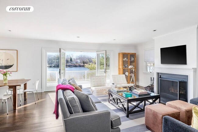 Foto del edificio - 141 Big Fresh Pond Rd